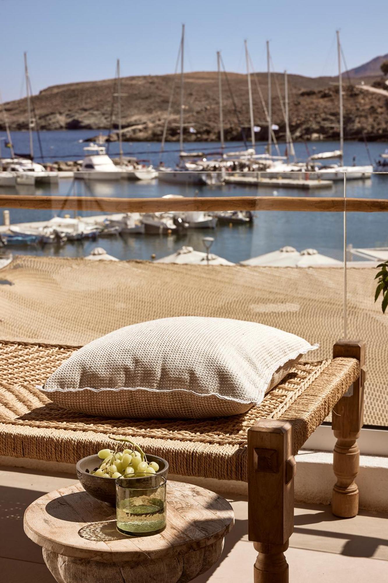 Kythnos Bay Hotel Loutrá Стая снимка