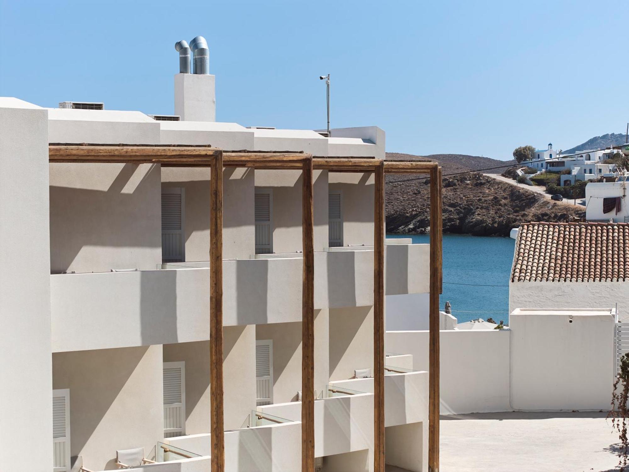Kythnos Bay Hotel Loutrá Екстериор снимка
