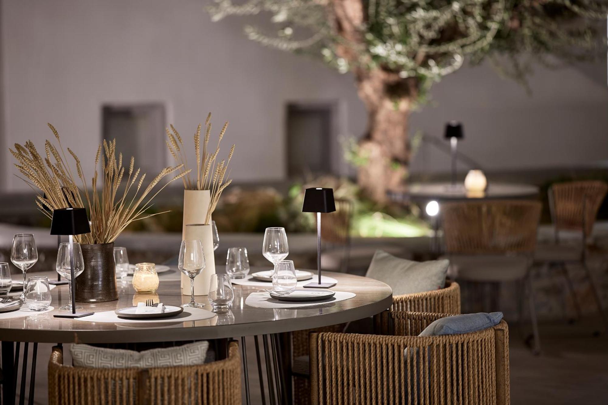 Kythnos Bay Hotel Loutrá Екстериор снимка