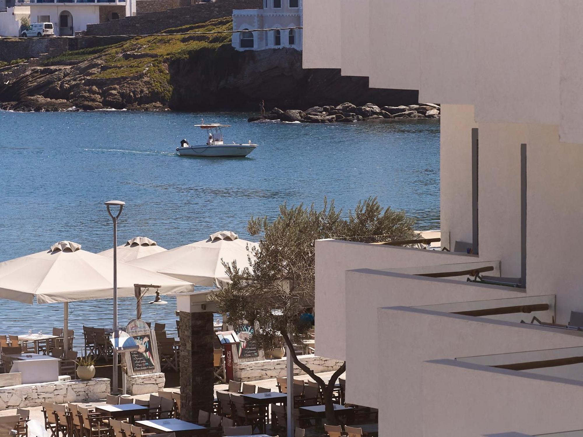 Kythnos Bay Hotel Loutrá Екстериор снимка